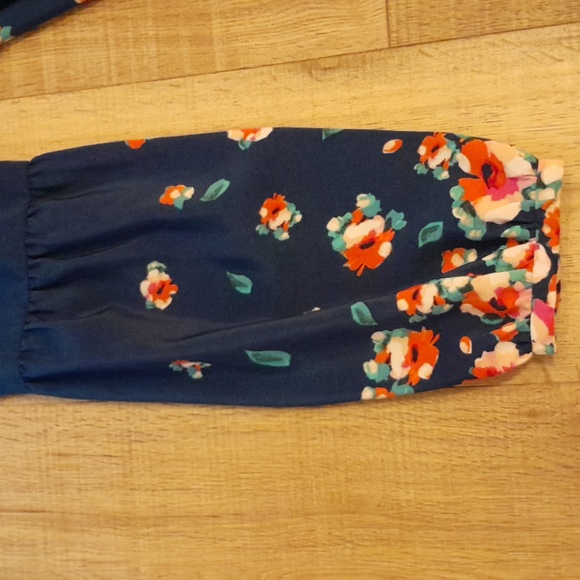 Shirt - Picture 2 of 3